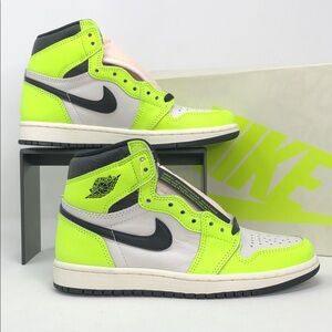 Nike Air Jordan 1 Retro High OG Visionaire 555088-702 Men’s Sneakers - Size 5